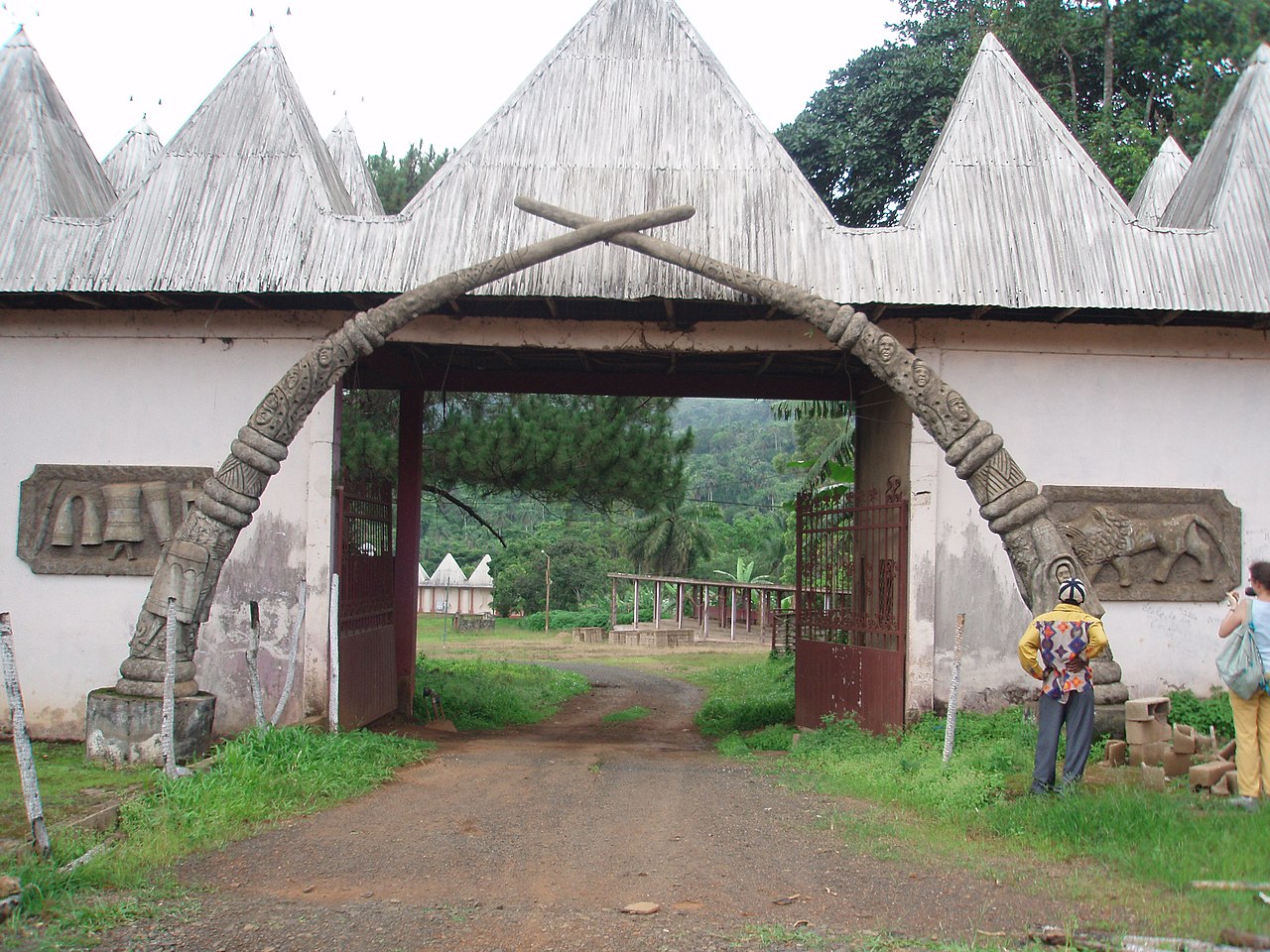 Chefferie_of_Bafang_-_panoramio